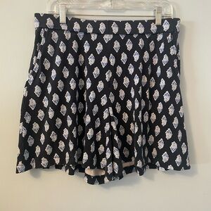 Preppy J. Jill Patterned Navy Blue Flowy Shorts with Pockets